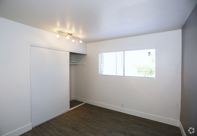 1HAB, 1BA Habitación - 95 N. Michigan Ave. Apartments