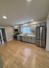 Building Photo - 1012 E Clarke St