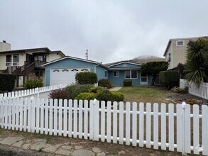 Building Photo - 2940 Birch Ave