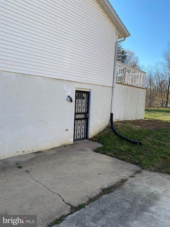 Building Photo - 1505 Jomar Dr