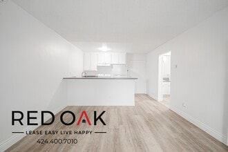 Building Photo - 706 McDonald Ave