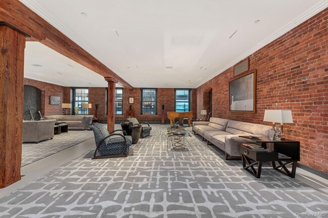 Building Photo - 500 Greenwich St