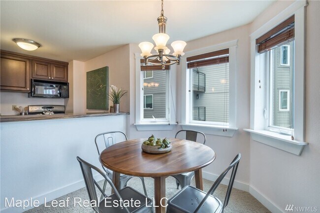 Building Photo - 1 br, 1 bath House - 1616 Summit Ave, Unit...