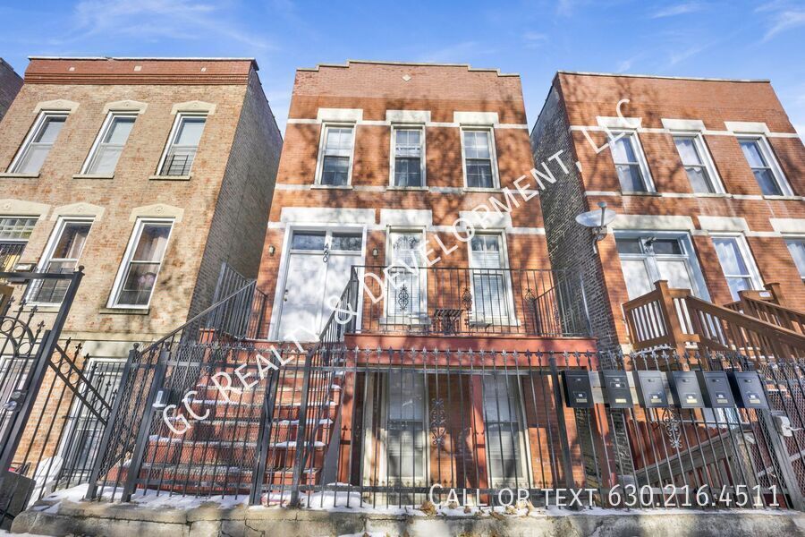 Foto principal - 460 W 28th Pl