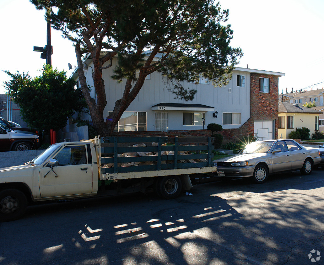 Building Photo - 940 N Inglewood Ave