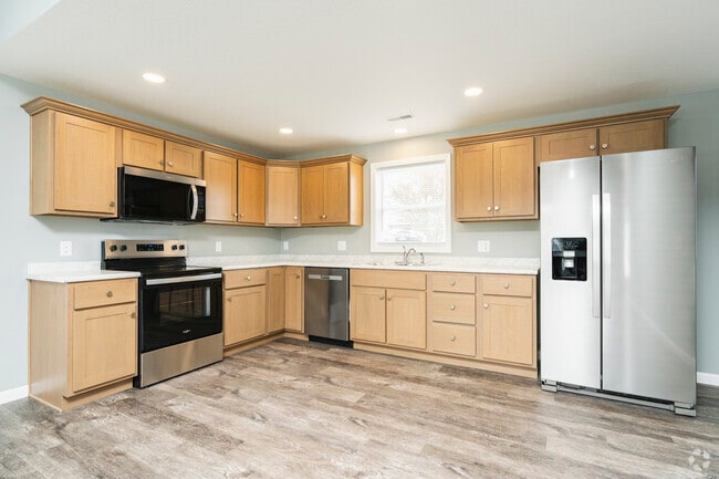 2BR, 2.5BA - 1,350Sf - Kitchen - Urban Nest Apartments