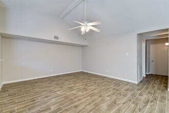 Building Photo - 17419 Ranch Country Rd