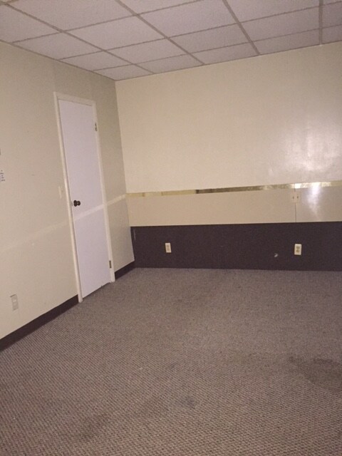 Building Photo - 439 Granite Rd