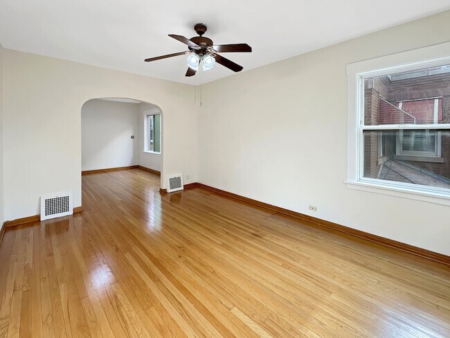 Foto del edificio - 5244 W Altgeld St