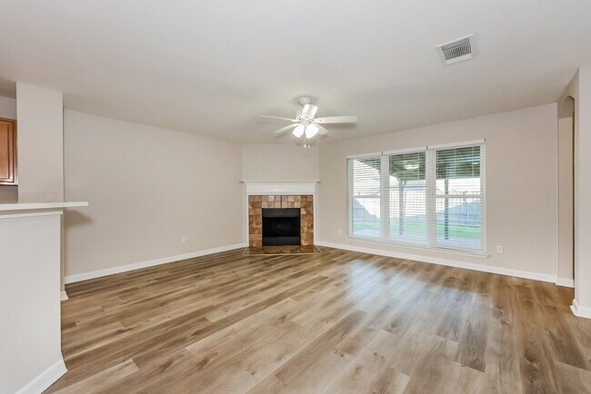 Foto del edificio - 213 Garden Valley Ln