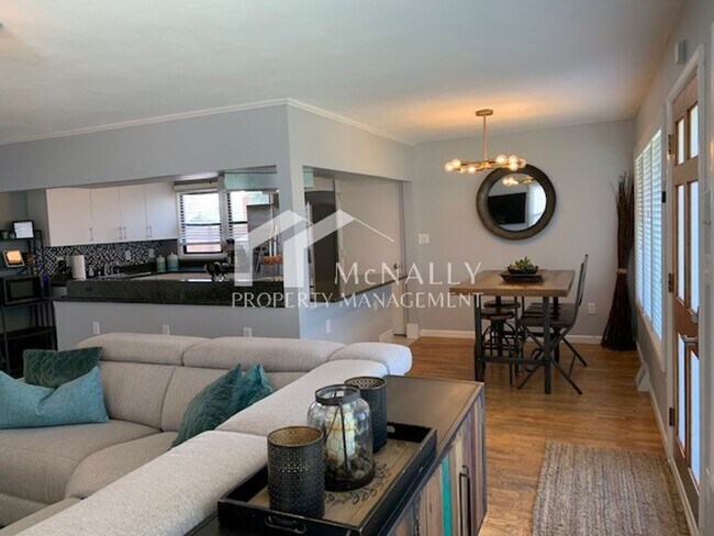 Foto del edificio - 4 Bedroom, 1.75 bath Rambler in North Tacoma