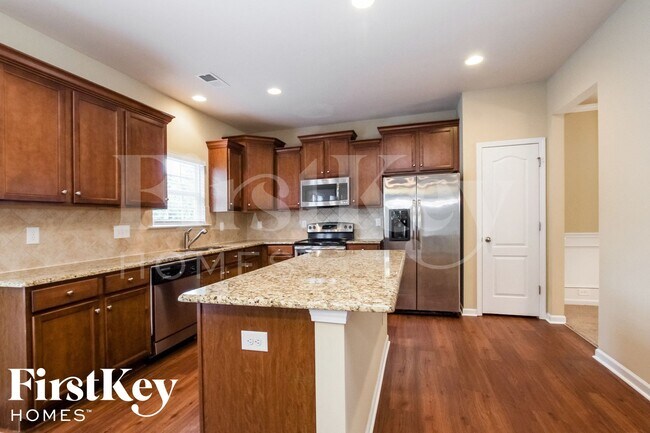 Foto del edificio - 9730 Loughlin Ln