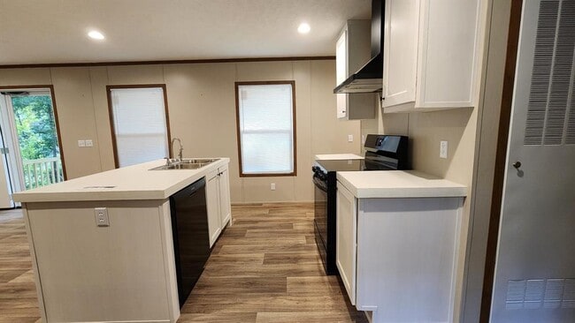 Building Photo - 124 Lincoln Dr