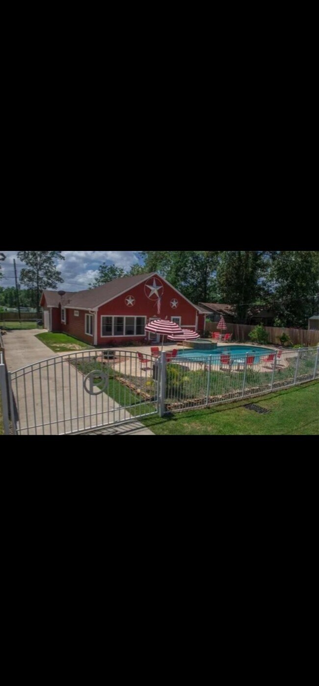 Foto del edificio - 535 Palmetto Dr