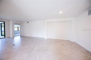Building Photo - 5707 N Honore Ave