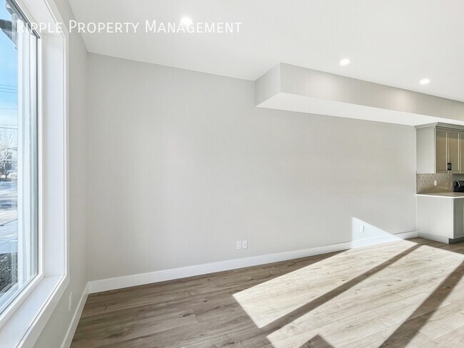 Photo du bâtiment - Brand-New Home in Killarney-Glengarry | 3 Months Free Internet | Pets Friendly