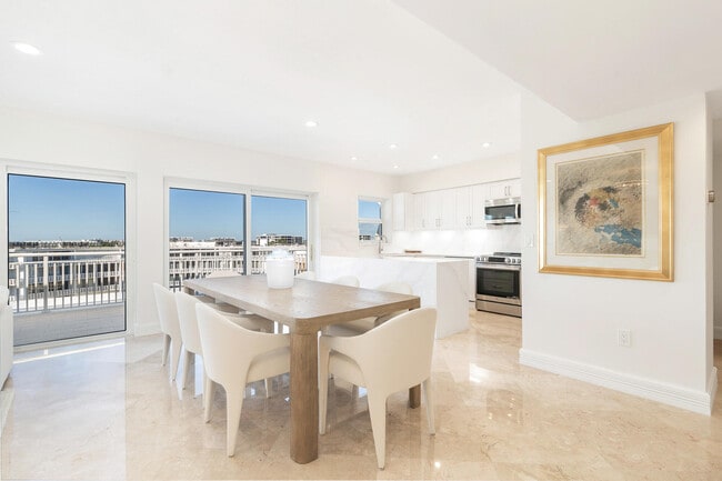 Foto del edificio - 2773 S Ocean Blvd