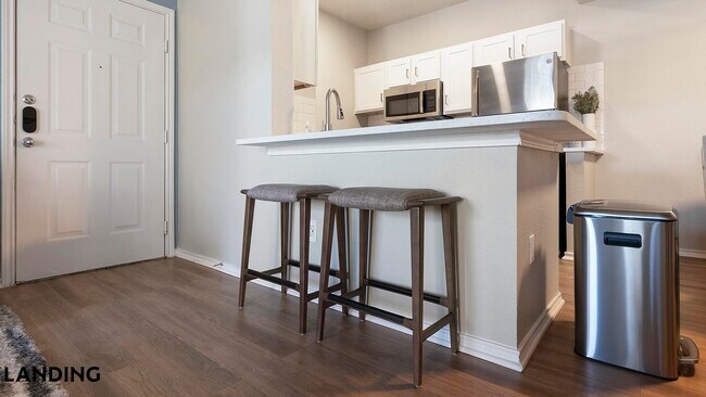 Foto del edificio - 7027 Farm-To-Market Rd 78