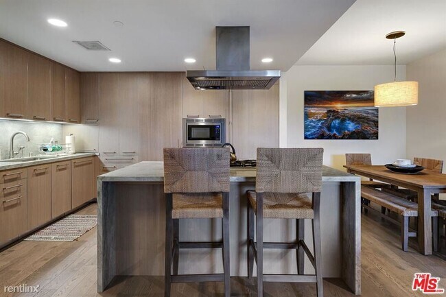Foto del edificio - 1 br, 2 bath Condo - 1755 Ocean Ave Apt 308