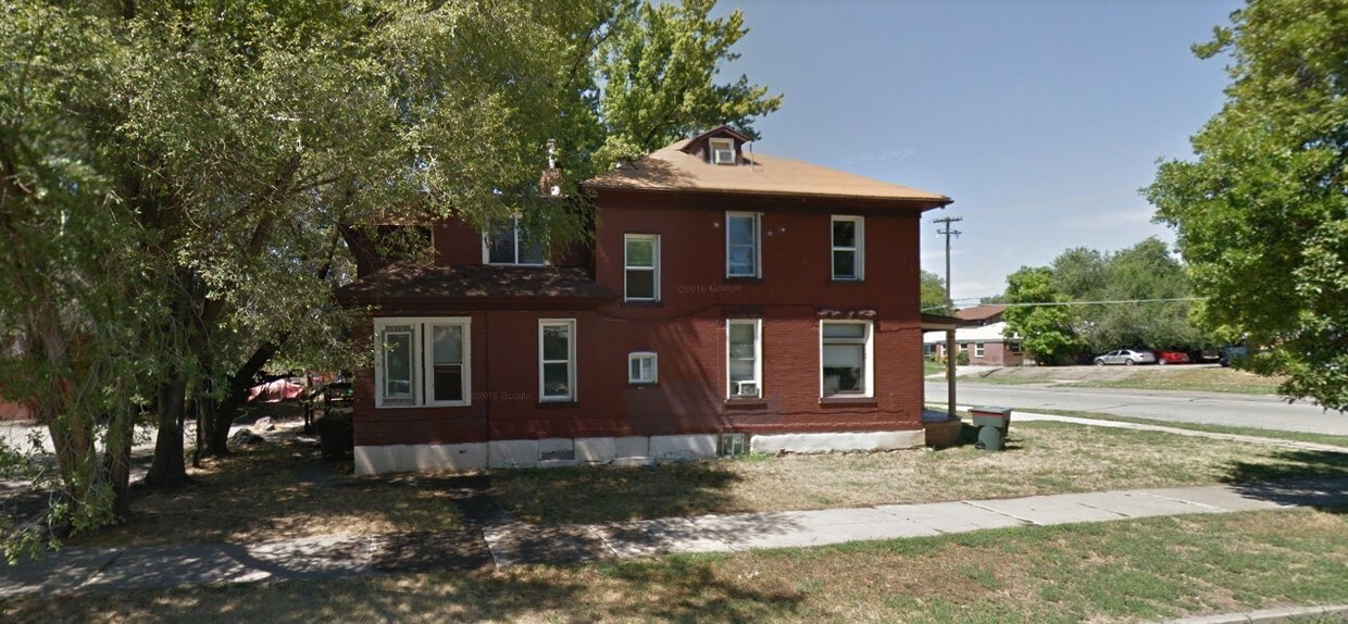 Building Photo - 685 27th St