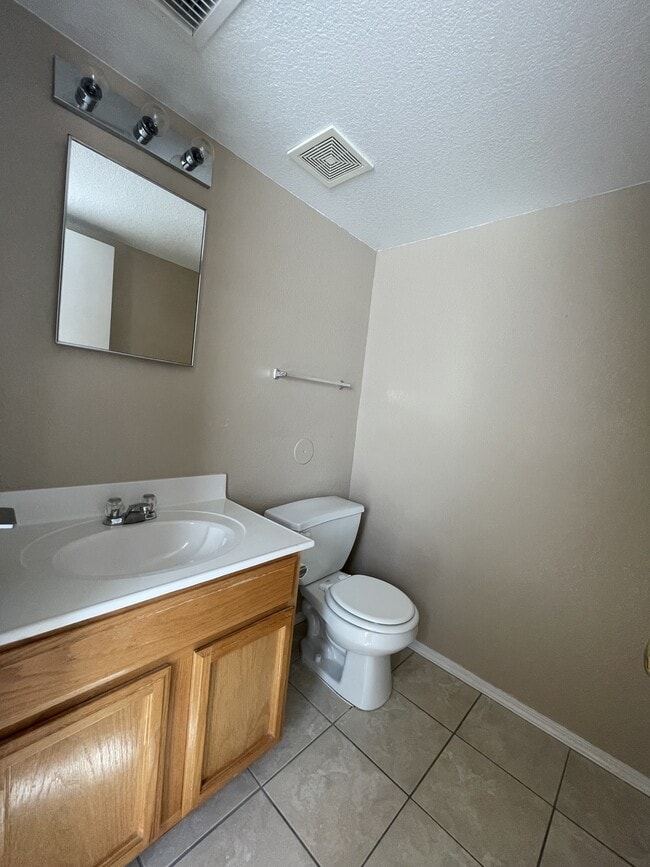 Building Photo - 3677 Tierra Alba Dr