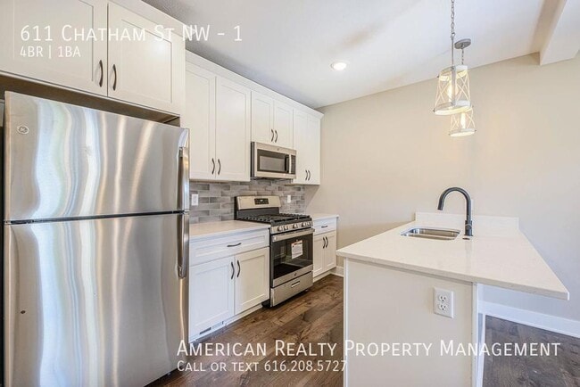 Foto del edificio - 611 Chatham St NW