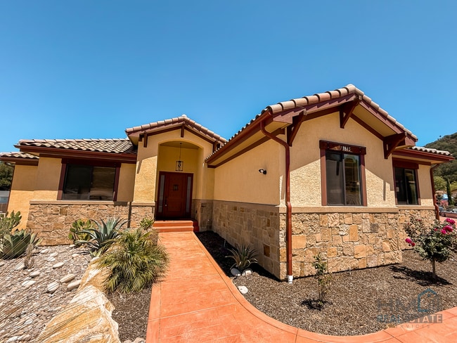 Foto del edificio - Homes Management - Beautiful Home for Rent...