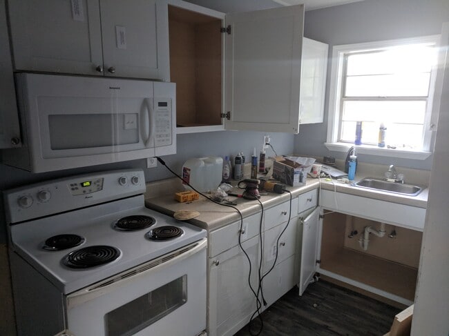 Photo - 1006A Mamie Apt