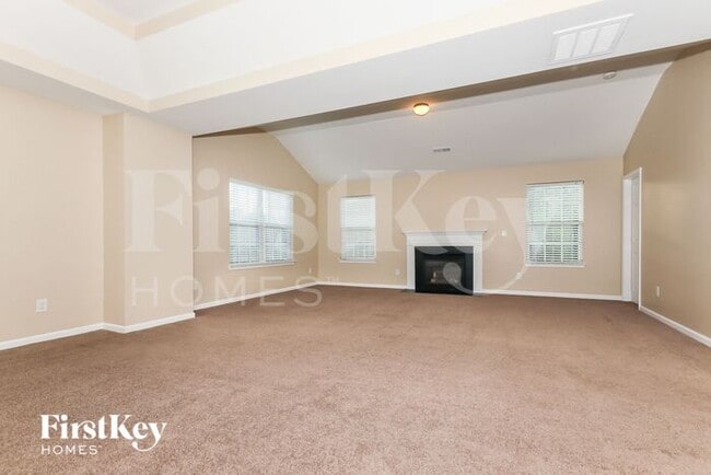 Building Photo - 4819 Eagle Creek Dr