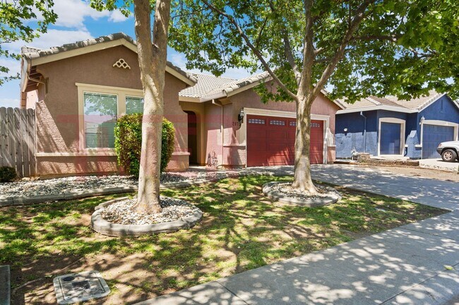 Foto del edificio - 2075 Larkflower Way