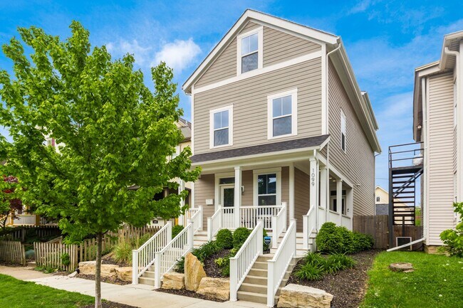 Building Photo - 1099 Oregon Ave