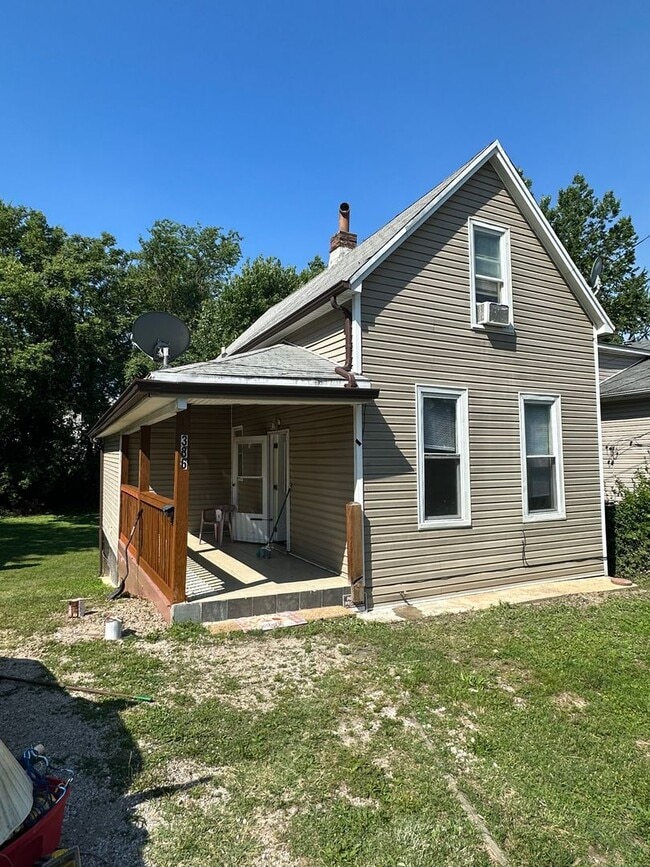 Building Photo - 336 Lagro Ave