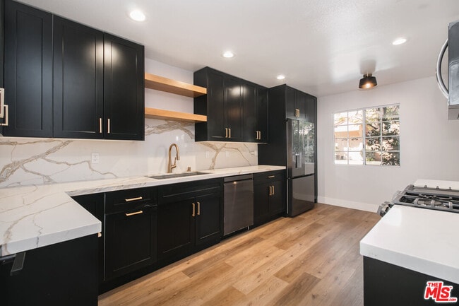 Building Photo - 5200 White Oak Ave