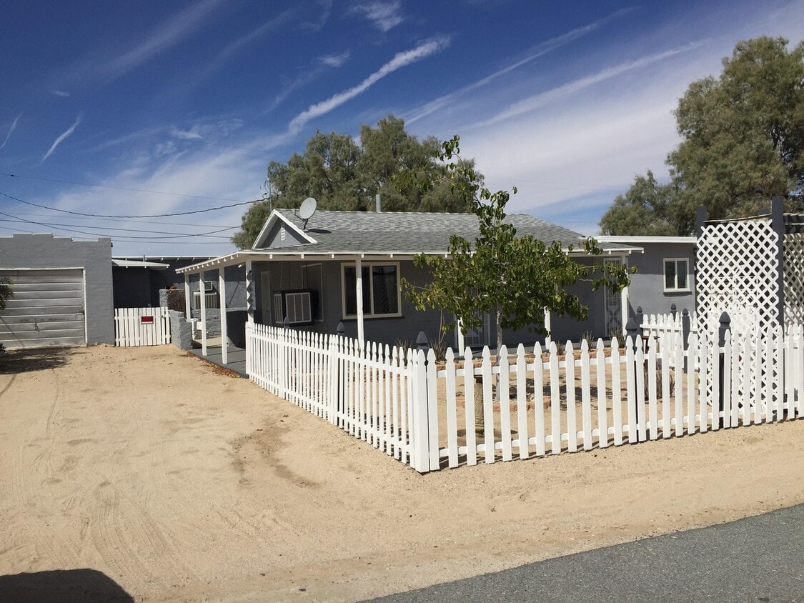 6666 1/2 Mariposa Ave, Twentynine Palms, CA 92277 House Rental in