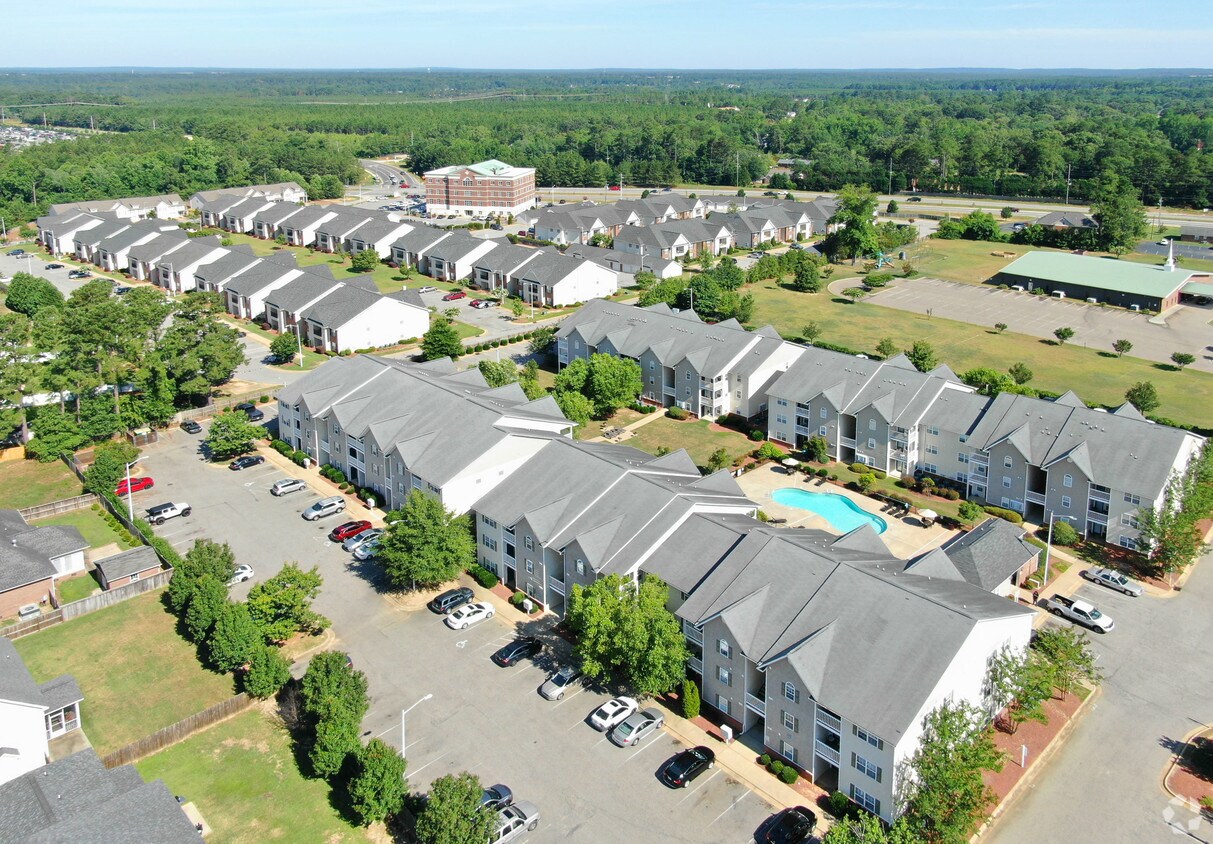 Woodland Village Apartments 1916 Rayconda Rd Fayetteville, NC