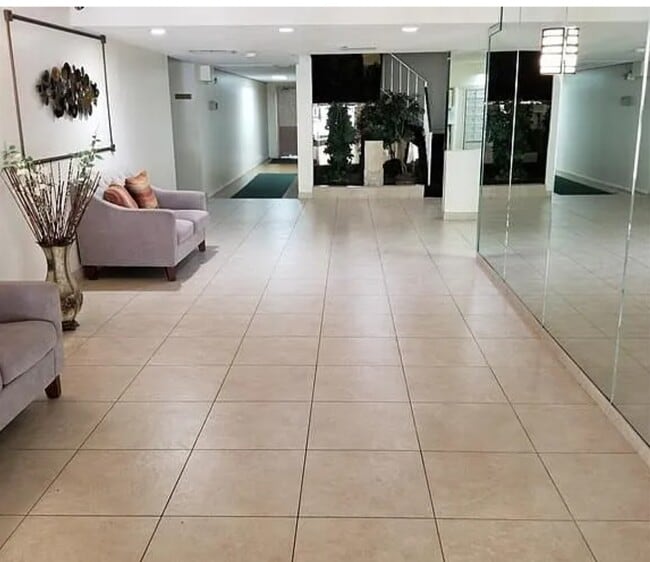 Foto del edificio - 6700 Cypress Rd