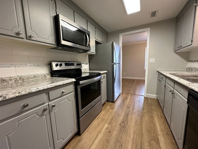 Building Photo - 2970 Saint Marks Rd Apt B