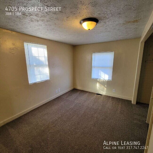 Foto del edificio - 4705 Prospect St