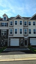 Building Photo - 89 Potomac Ct