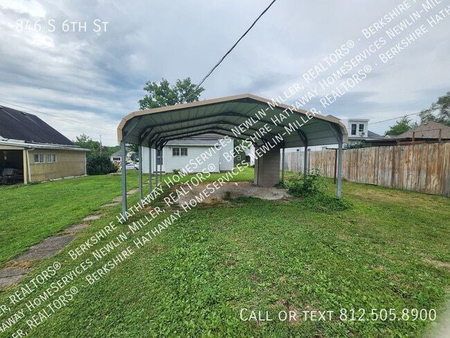 Building Photo - 2 Bedroom House in Clinton, In