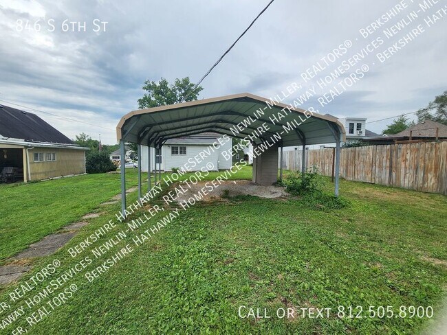 Foto del edificio - 2 Bedroom House in Clinton, In