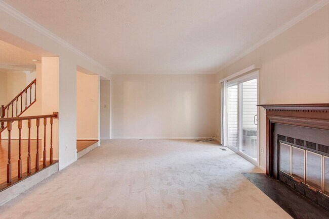 Foto del edificio - Ellicott City townhome for you!