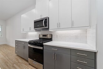 Building Photo - 2109 Holman St