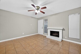 Building Photo - 2110 Wilcrest Dr