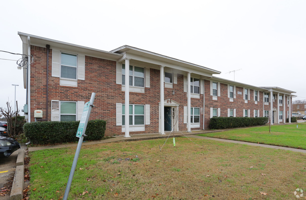 Primary Photo - Park View Apartments