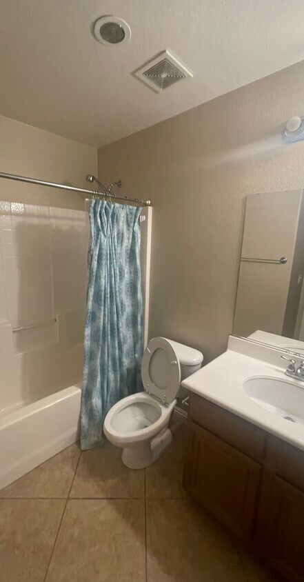 Foto del edificio - 14925 Shoreham St