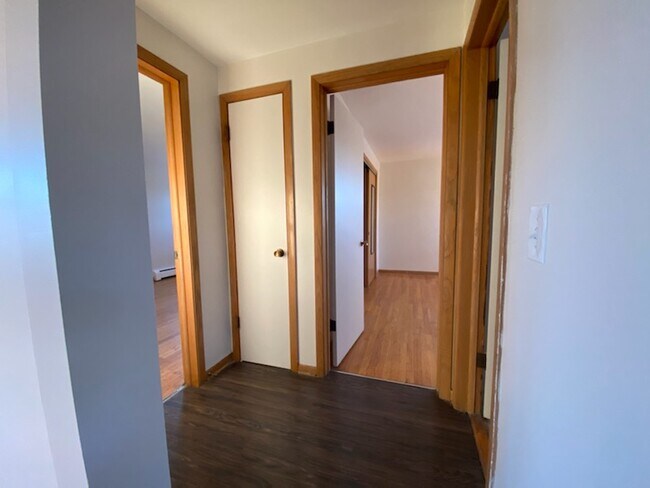 Building Photo - 3601 N Oconto Ave