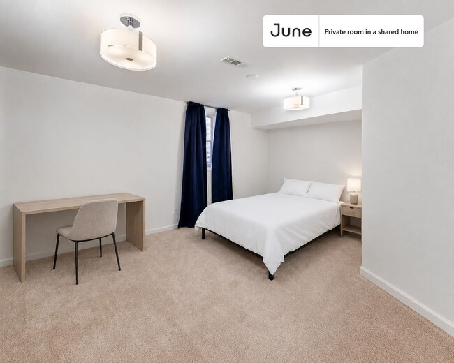 Building Photo - Room in Shared 5 bed/2 bath home in Logan Circle