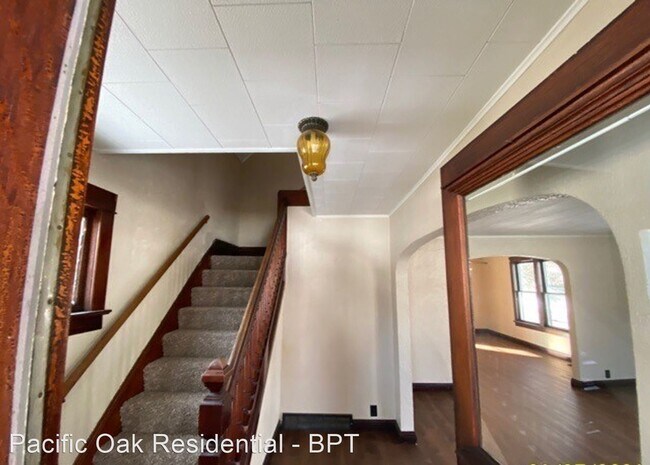 Building Photo - 4 br, 1 bath House - 1025 Wisconsin Ave