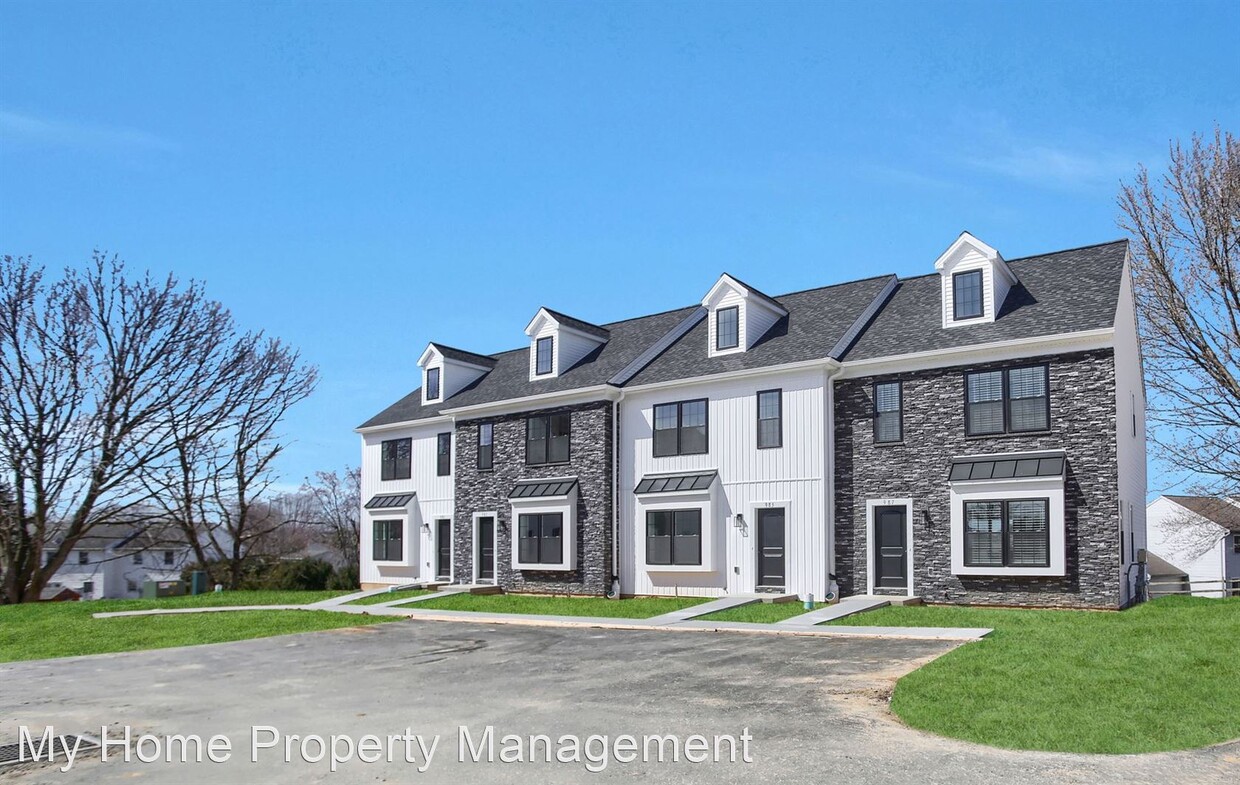 Primary Photo - 3 br, 2.5 bath House - 973 Old Elizabethto...